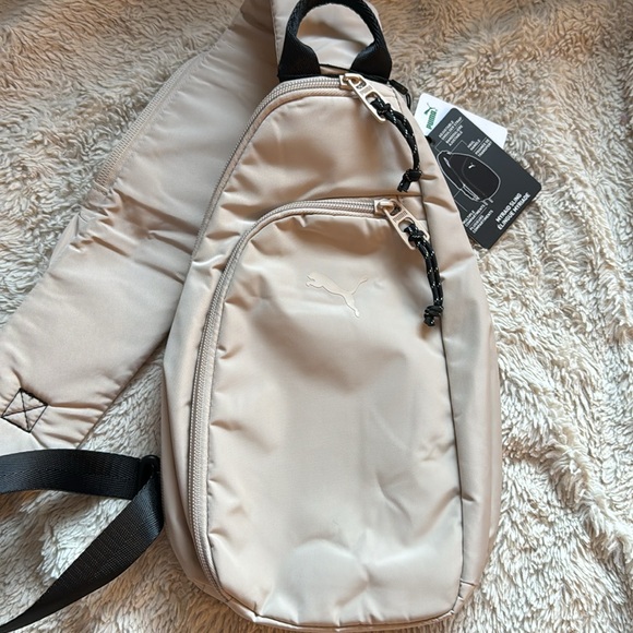 PUMA Myriad Sling Bag - Picture 6 of 10